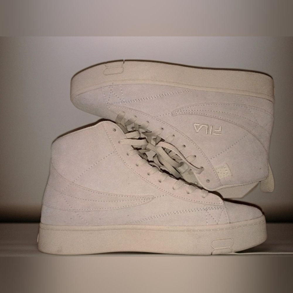 Fila Gennaio Gardenia Off-White Suede NuBuck High-Top Sneakers Women's Size 9 M - Picture 2 of 2